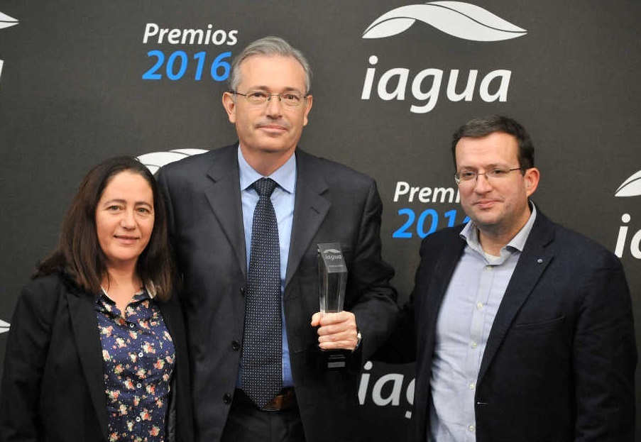 El IIAMA recibe el premio iAgua al mejor centro de investigación en agua de 2016