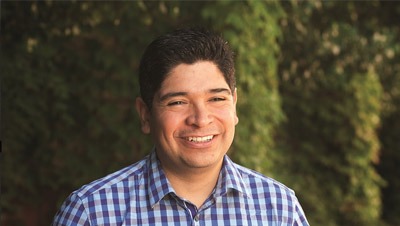 Conferencia del profesor de la Universidad de California Davis, Samuel Sandoval en el Salón de Actos de Caminos II.