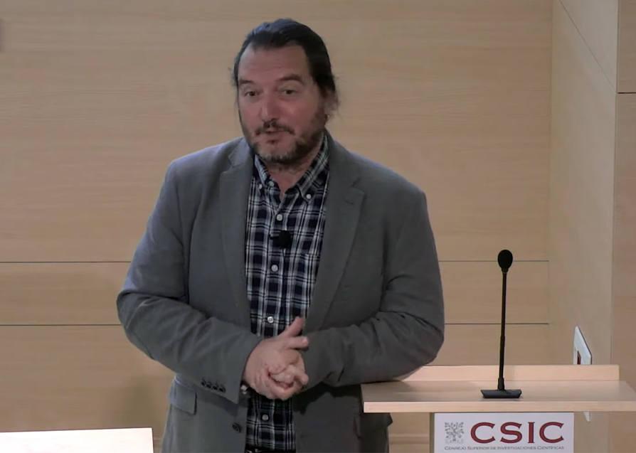 Miguel Martín participa en el ciclo de conferencias “La Química y tú”