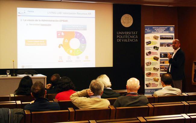 Ramón Barat presentando las conclusiones del taller sobre Valorización de recursos presentes en las Aguas Residuales