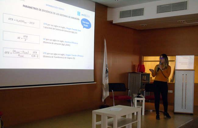Ivana Ivailova explicando las directrices generales de su estudio
