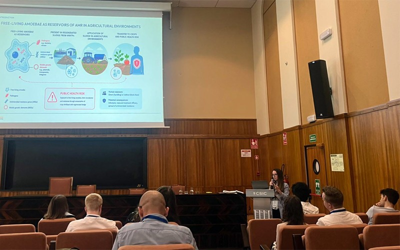 El IIAMA consolida su liderazgo en biodiversidad microbiana del ciclo del agua con una destacada participación en el EOHA Annual Scientific Meeting