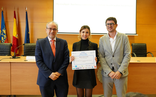 La ganadora del Accésit en la categoría de “Agua y Ciudad”, Stéphanie Aparicio