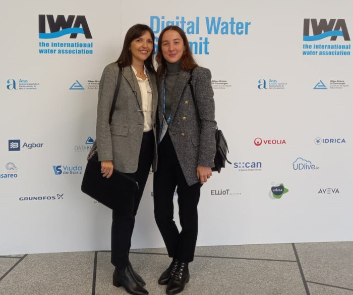 Pilar Conejos y Marta Hervás