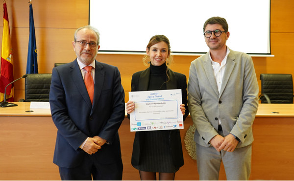 Stéphanie Aparicio ganó el premio Accésit en la categoría de “Agua y Ciudad”